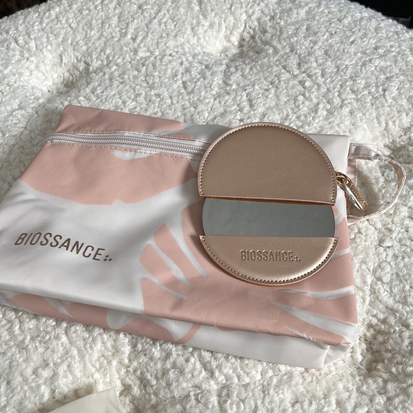 Biossance pink zippered travel cosmetic pouch with mirror in rose gold case new - Picture 2 of 8